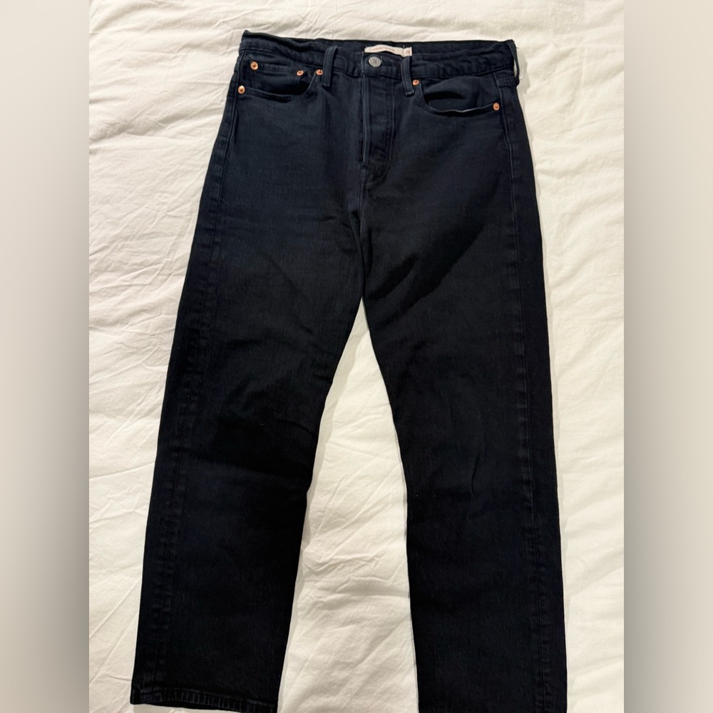 Levi’s Women’s Wedgie Straight Jeans - Size 28 | Black | Gently Used